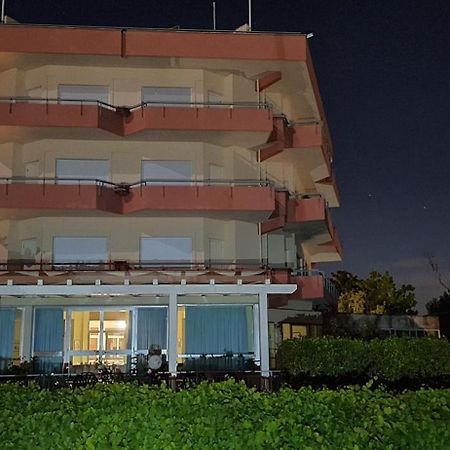 Hotel Le Pleiadi San Felice Circeo Exterior photo