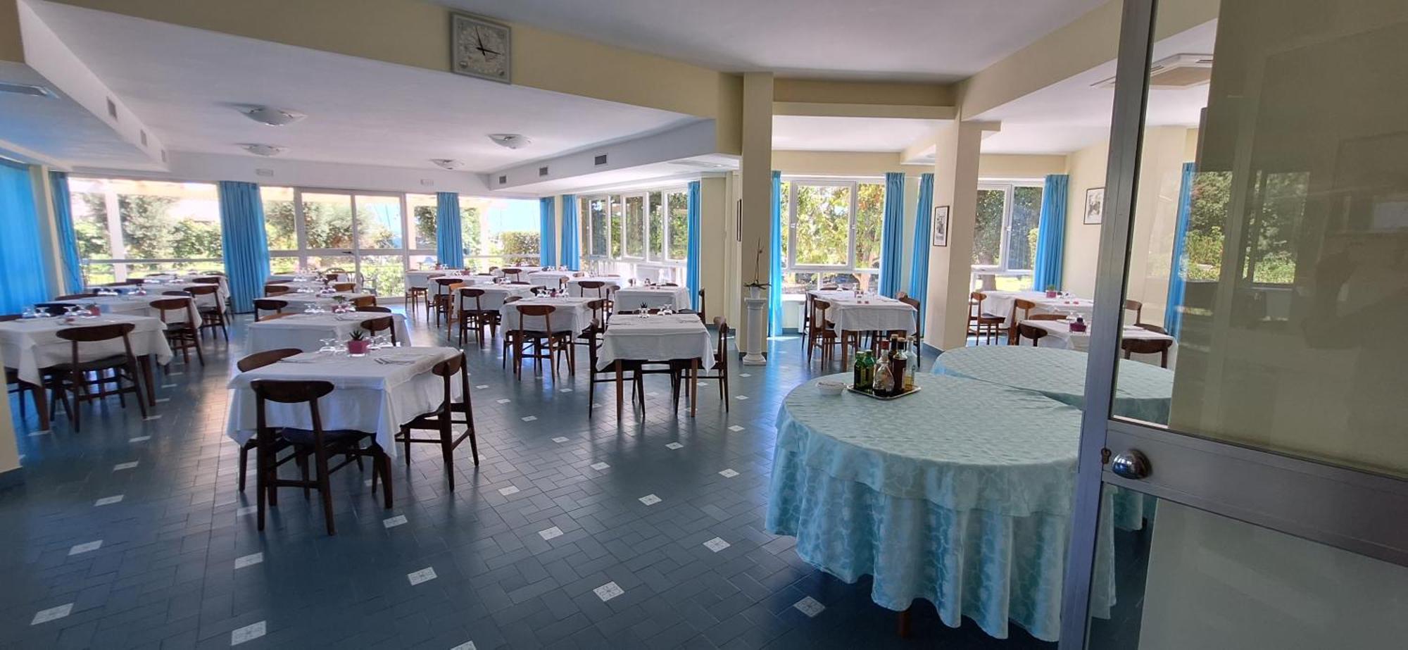 Hotel Le Pleiadi San Felice Circeo Exterior photo